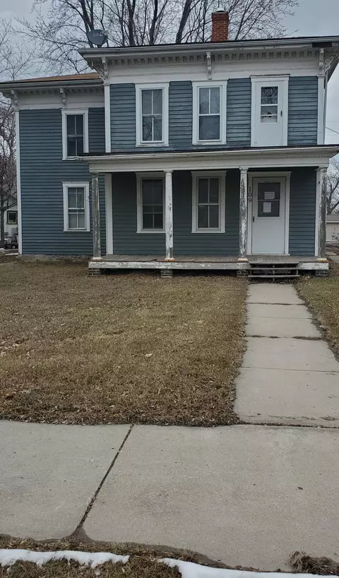 109 2nd St S, Grove City, MN 56243
