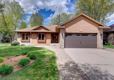 612 Gill Ln, Northfield, MN 55057