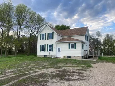 58462 246th St, Winthrop, MN 55396