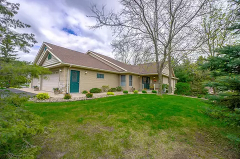 1410 Riverside Dr #1410, River Falls, WI 54022