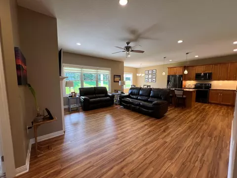 625 1st St NW, Plainview, MN 55964 photo 11