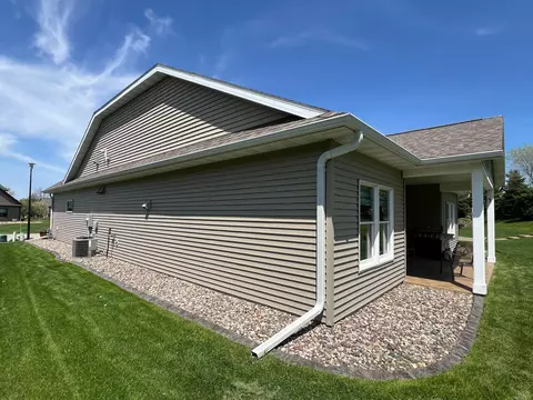 625 1st St NW, Plainview, MN 55964 photo 4