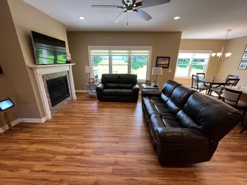 625 1st St NW, Plainview, MN 55964 photo 12