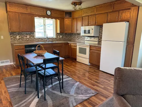 119 W Maple St, Marshall, MN 56258 photo 7