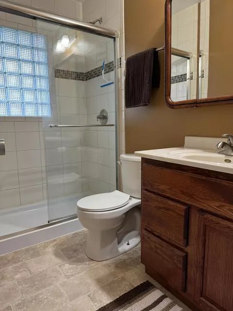 119 W Maple St, Marshall, MN 56258 photo 10