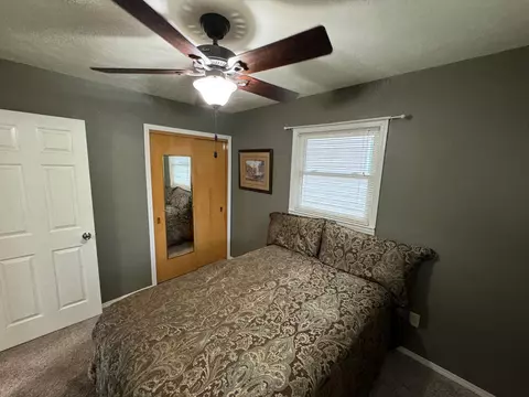 119 W Maple St, Marshall, MN 56258 photo 8