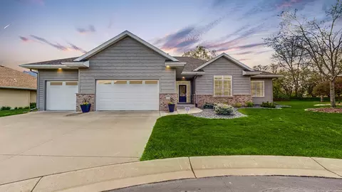 4228 Autumn View Ln SW, Rochester, MN 55902
