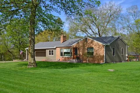 3636 Woodcroft Dr, Minnetonka, MN 55345