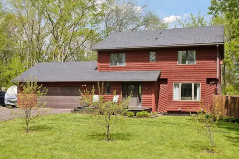 10037 Barnes Trl, Inver Grove Heights, MN 55077