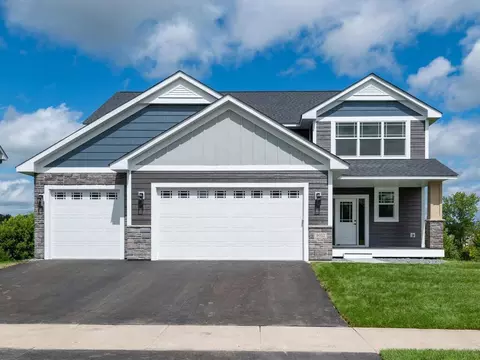 9052 Lakeside Dr, Victoria, MN 55386