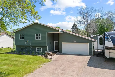 7372 Irvin Ave S, Cottage Grove, MN 55016