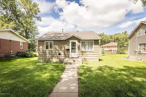 707 Friberg Ave, Fergus Falls, MN 56537