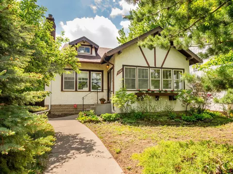 2048 Berkeley Ave, Saint Paul, MN 55105