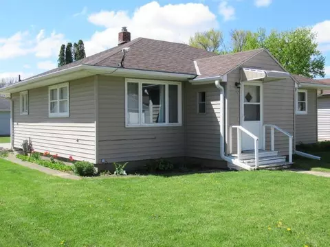 107 8th Ave W, Lamberton, MN 56152