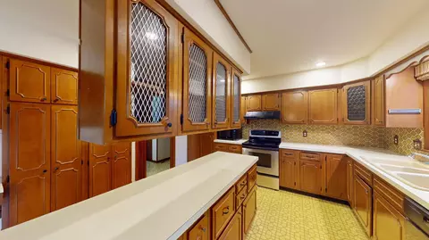 Kitchen - 641 Botsford Ave, Albert Lea, MN 56007 photo 3 of 7