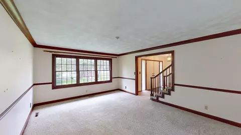 Living - 641 Botsford Ave, Albert Lea, MN 56007 photo 4 of 11