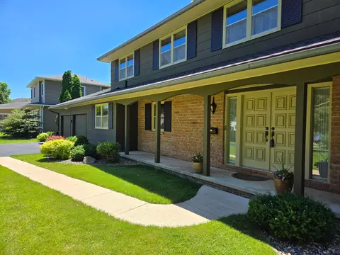 Exterior - 641 Botsford Ave, Albert Lea, MN 56007 photo 3 of 13