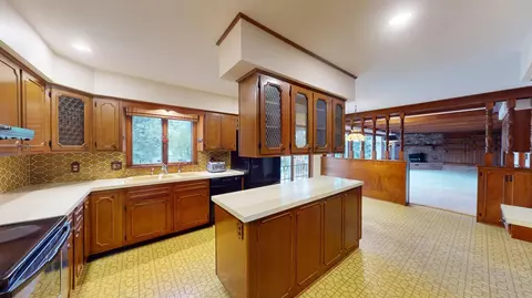 Kitchen - 641 Botsford Ave, Albert Lea, MN 56007 photo 6 of 7