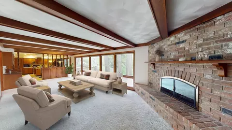 Living - 641 Botsford Ave, Albert Lea, MN 56007 photo 6 of 11