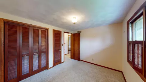 Bedroom - 641 Botsford Ave, Albert Lea, MN 56007 photo 6 of 12