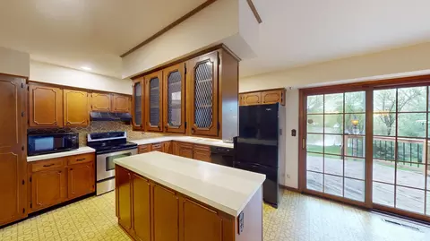 Kitchen - 641 Botsford Ave, Albert Lea, MN 56007 photo 5 of 7