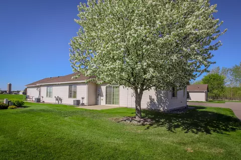 1383 Heritage Ln, Waite Park, MN 56387