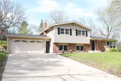 702 Scandia St, Alexandria, MN 56308