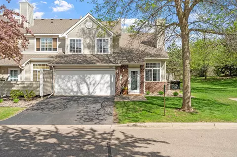 8865 Branson Dr, Inver Grove Heights, MN 55076