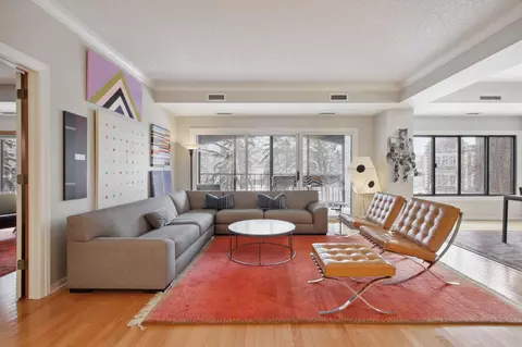 1201 Yale Pl #102, Minneapolis, MN 55403
