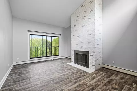 5140 W 102nd St #305, Bloomington, MN 55437