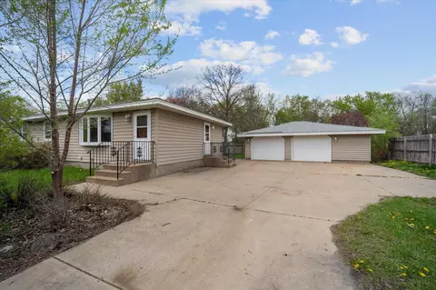217 118th Ave NE, Blaine, MN 55434