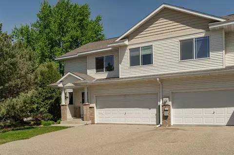 5042 Foxfield Dr NW, Rochester, MN 55901