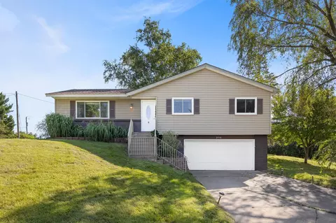 2716 Ensign Cir N, New Hope, MN 55427