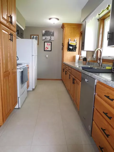402 5th St E, Herman, MN 56248 photo 2