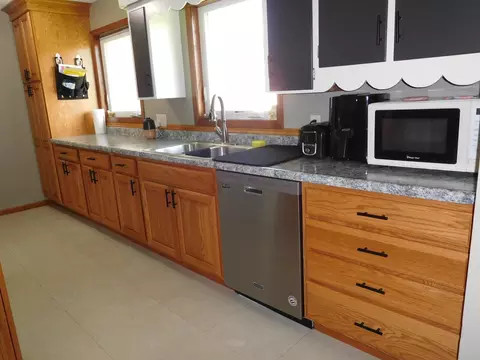 402 5th St E, Herman, MN 56248 photo 3