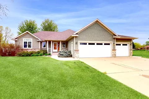 3030 3rd Ave NE, Owatonna, MN 55060