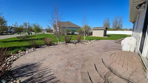 151 E 15th Ave E, West Fargo, ND 58078 photo 4