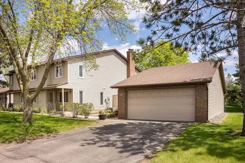 4724 Anne Pt, Eagan, MN 55122