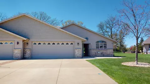 1809 Hale Dr, Albert Lea, MN 56007