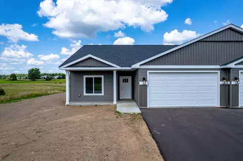 1221 Wisteria Ln, New Richmond, WI 54017