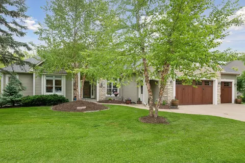 6629 Pointe Lake Lucy, Chanhassen, MN 55317
