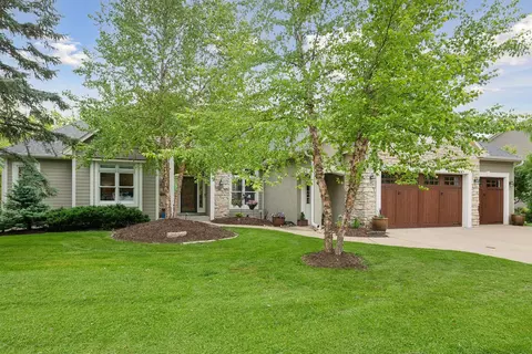 6629 Pointe Lake Lucy, Chanhassen, MN 55317