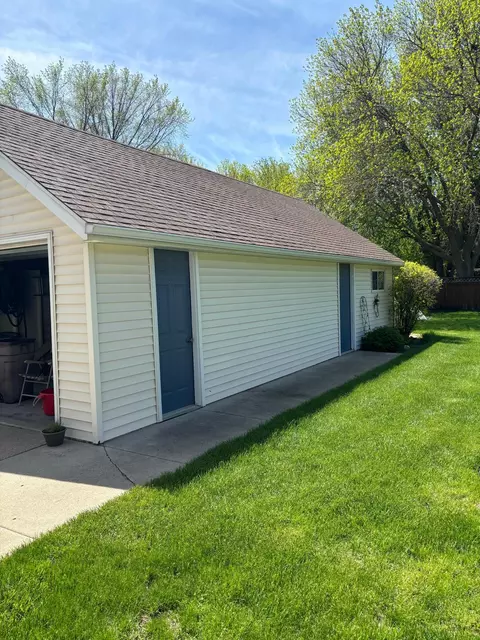 405 Mill St, Marshall, MN 56258 photo 6