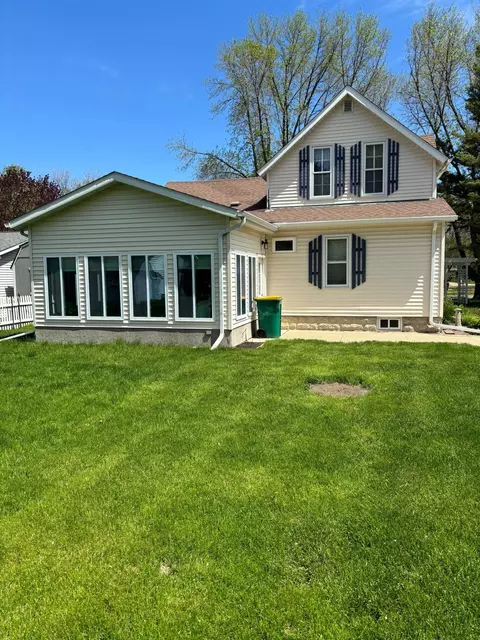 405 Mill St, Marshall, MN 56258 photo 3