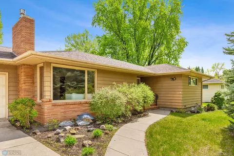 2108 6th St S, Moorhead, MN 56560