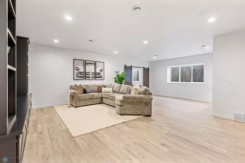 4752 Hampton Loop S, Moorhead, MN 56560 photo 38