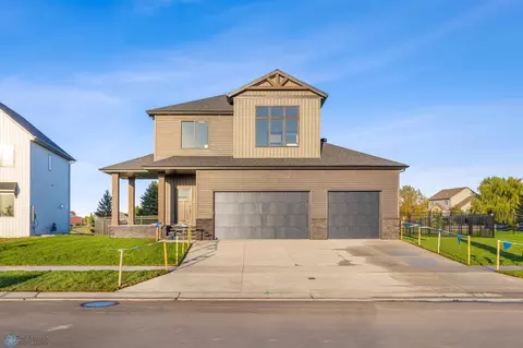 4752 Hampton Loop S, Moorhead, MN 56560