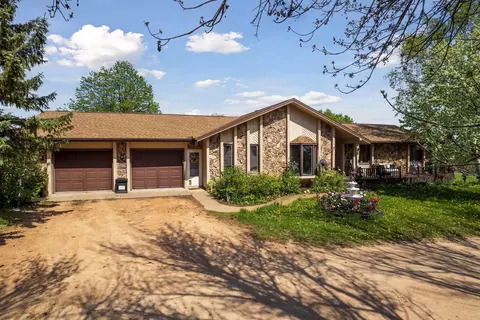 5960 Townhall Dr, Greenfield, MN 55357 photo 2