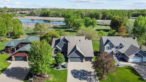 42 Indian Hills Dr, Circle Pines, MN 55014