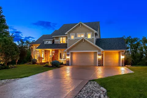 7630 Crosswind Ct, Lakeville, MN 55044